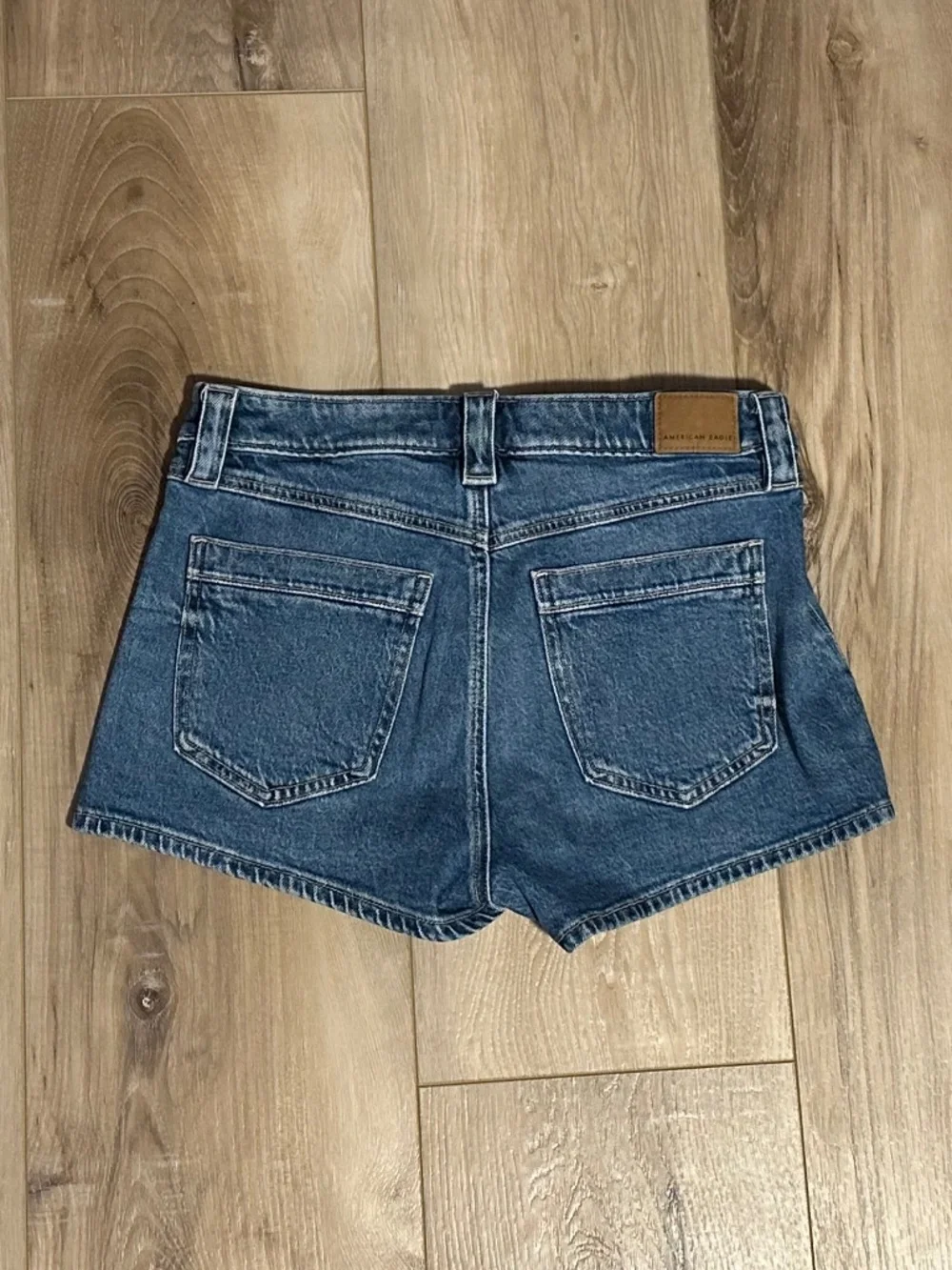 American Eagle Perfect Shortie Shorts - Size 4
